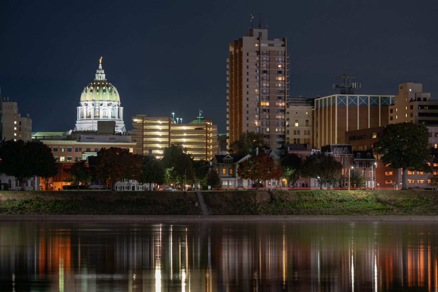 Pennsylvania State Capital Building Harrisburg Dusk River Waterfront